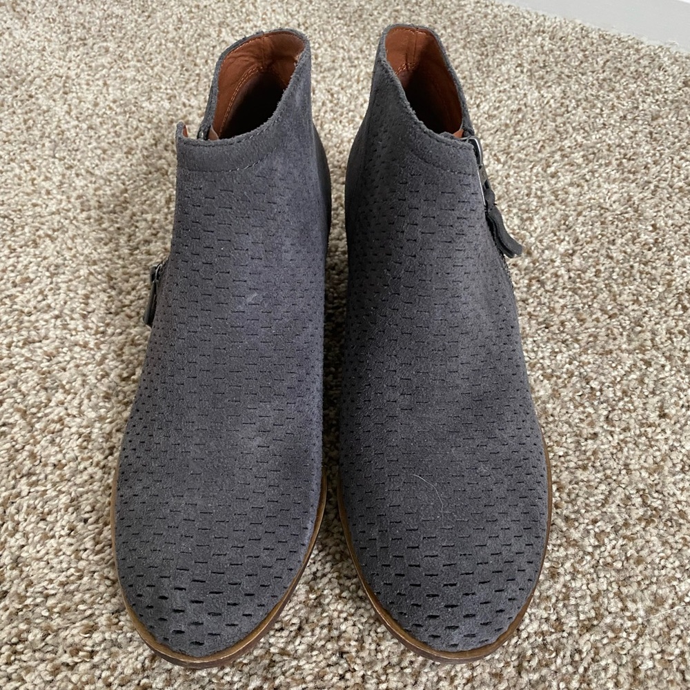 Steve Madden Gray Ankle Booties